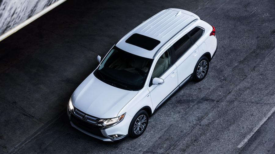  Mitsubishi Outlander GT 2016 года  (фото 46 из 56)